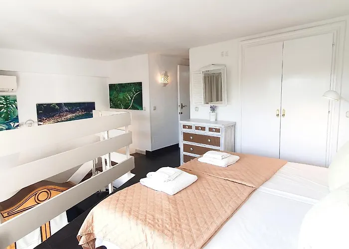 Skol 316. Attractive 1 Bedroom Duplex With Sea View In Skol Marbella.